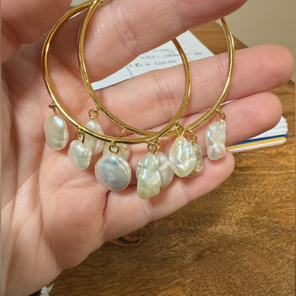 Cult Gaia Elka Freshwater Baroque Pearl Hoop Earrings NWOT - Picture 2 of 5